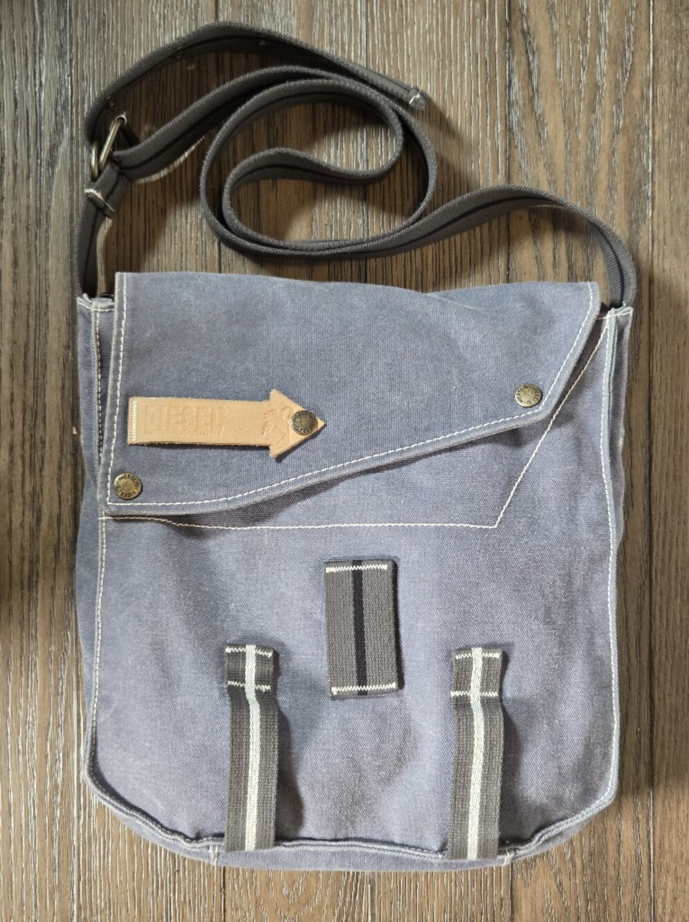 Vtg DIESEL Y2K Distressed Grey Canvas Messenger Bag - Excellent Condition - Picture 4 of 13